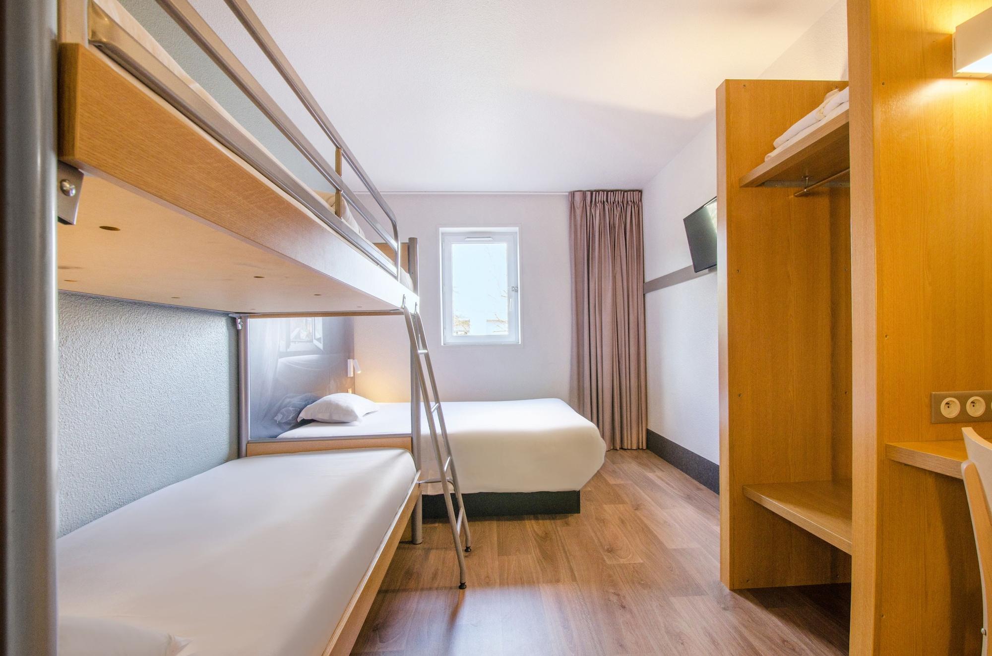 B&B Hotel Мо Екстериор снимка