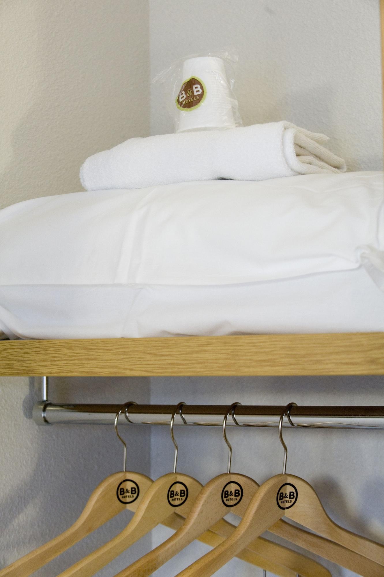 B&B Hotel Мо Екстериор снимка